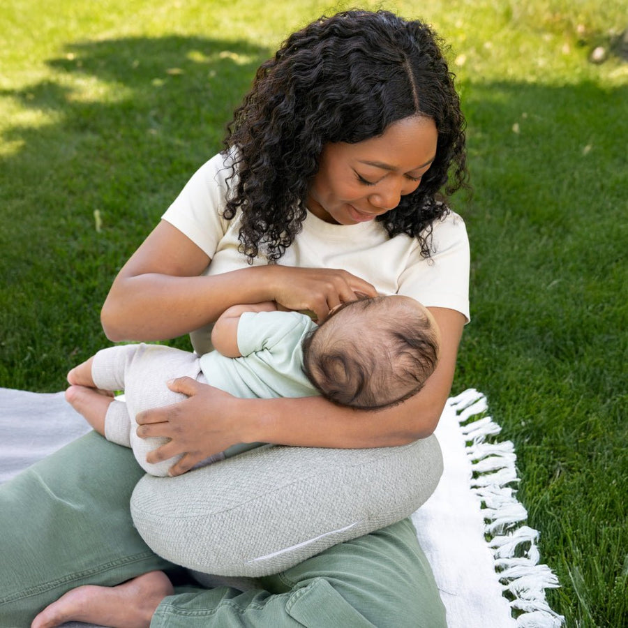 summer infant nursing pillow Boppy Anywhere Travel Nursing Pillow